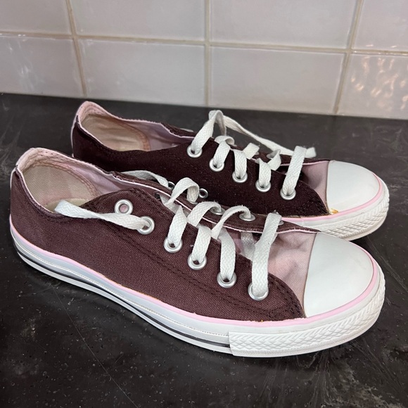Converse low tops, women’s size 7 (more like 8) brown and pink - Picture 1 of 6